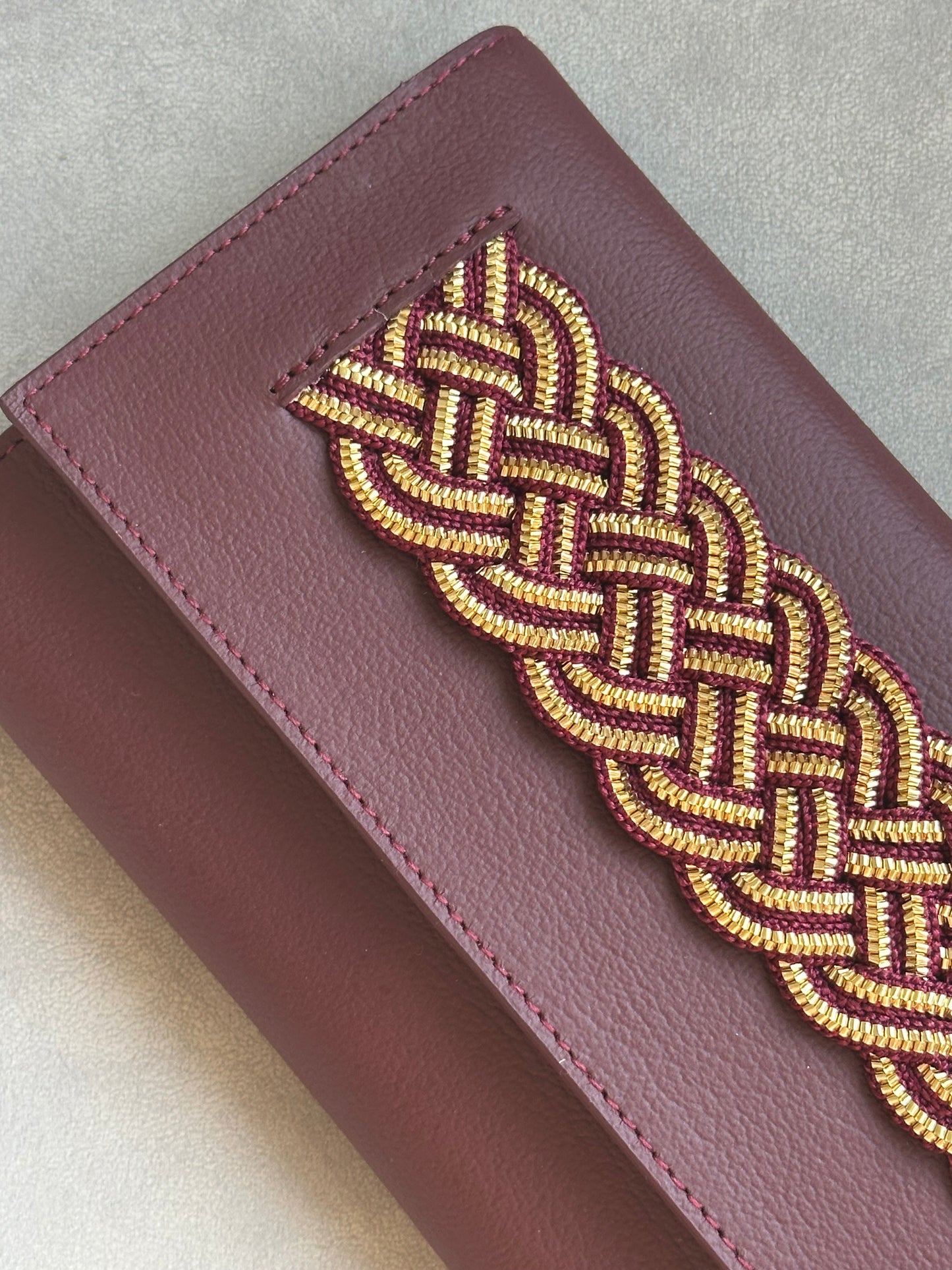 Queen's Clutch (Burgundy)