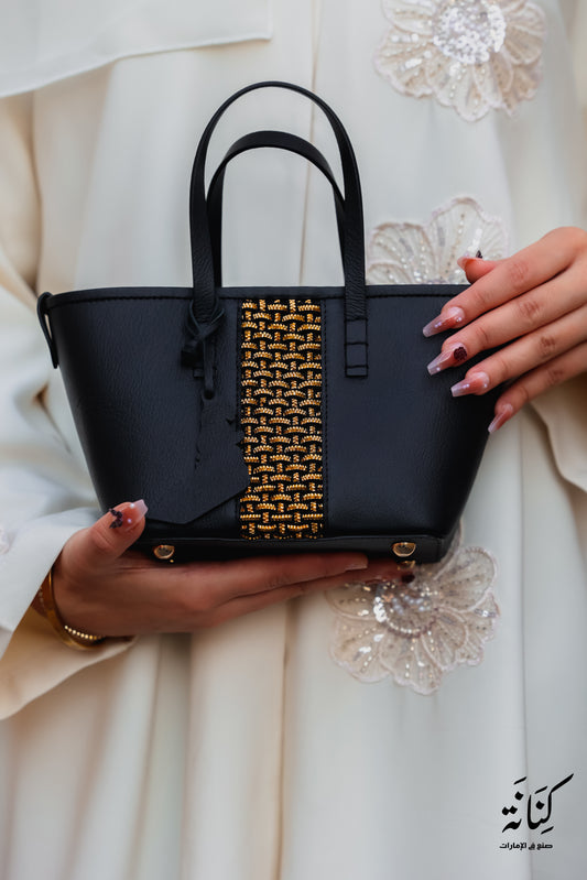 حقيبة عوشة( ذهب) تتوفر عند الطلب